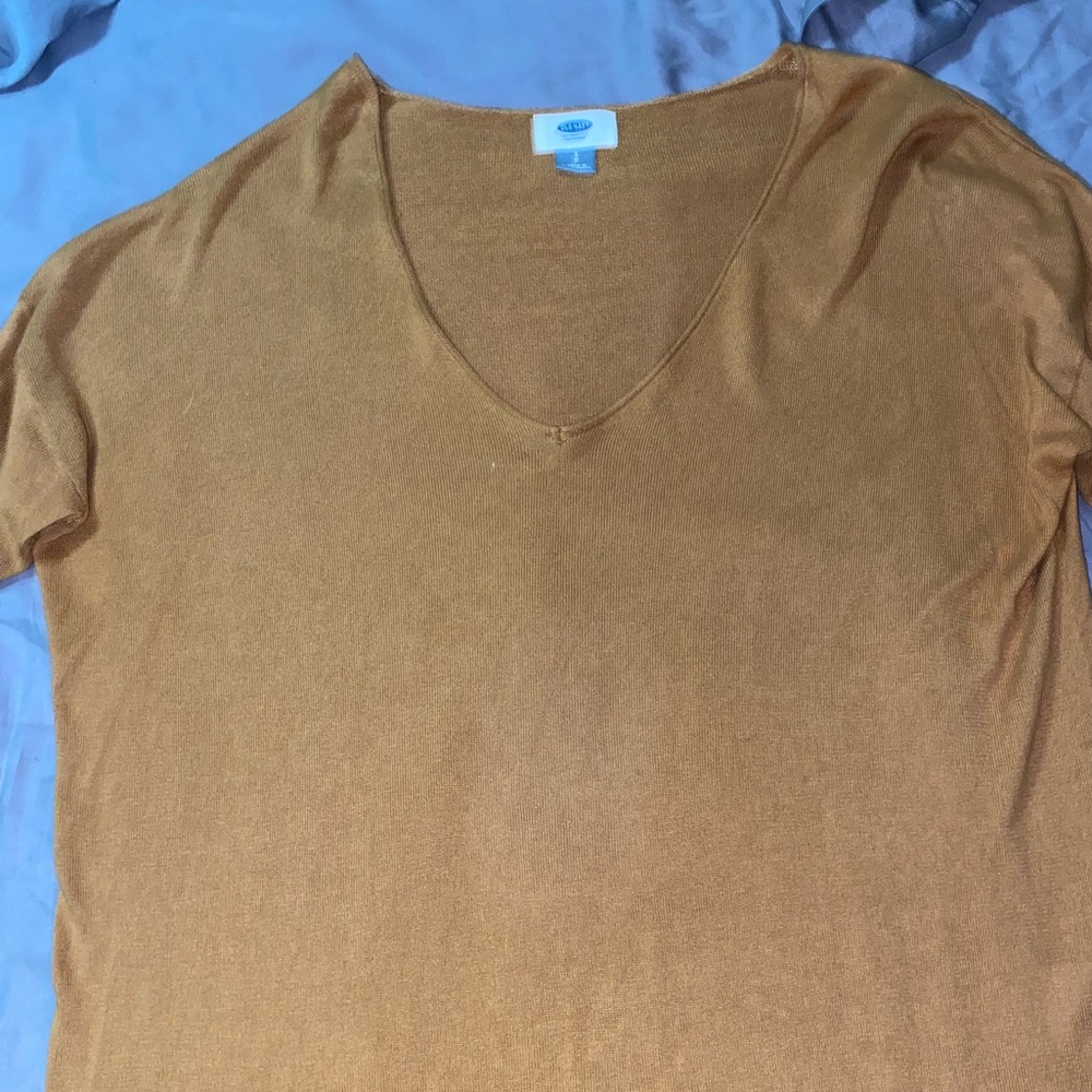 Lightweight sweater